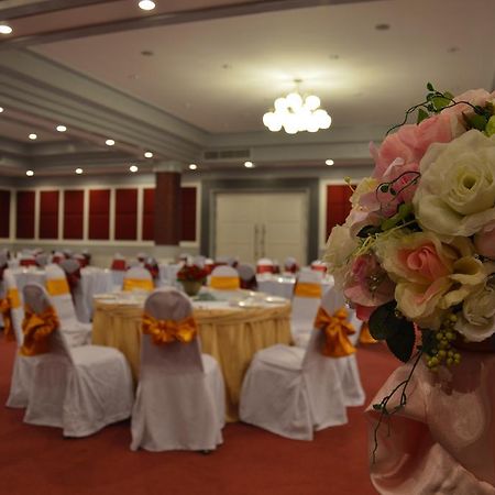 Raya Grand Hotel Nakhon Ratchasima Luaran gambar