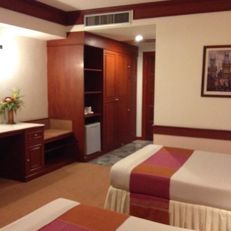 Raya Grand Hotel Nakhon Ratchasima Bilik gambar