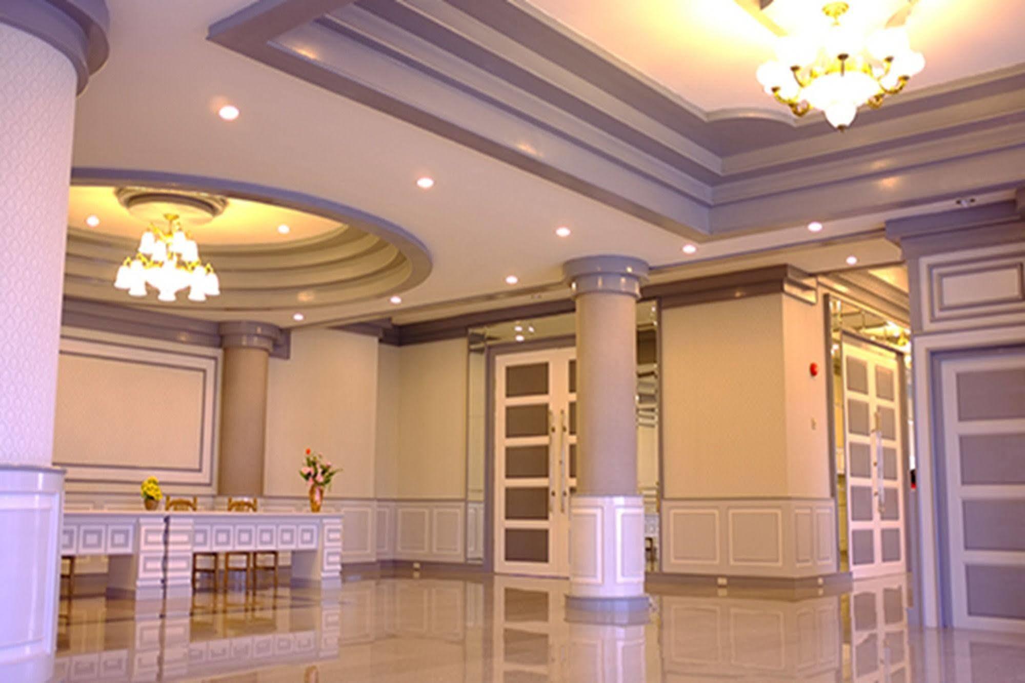 Raya Grand Hotel Nakhon Ratchasima Luaran gambar