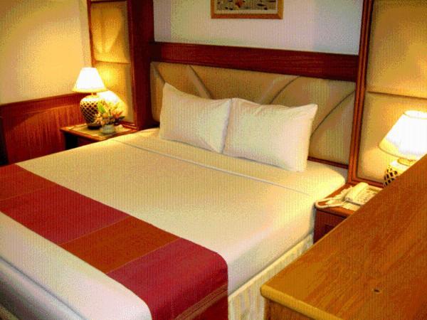 Raya Grand Hotel Nakhon Ratchasima Bilik gambar